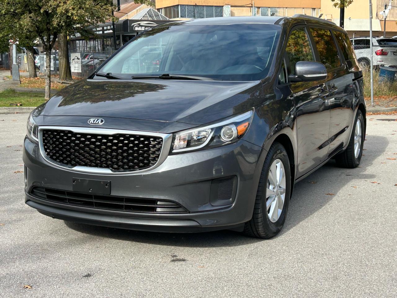2017 Kia Sedona 