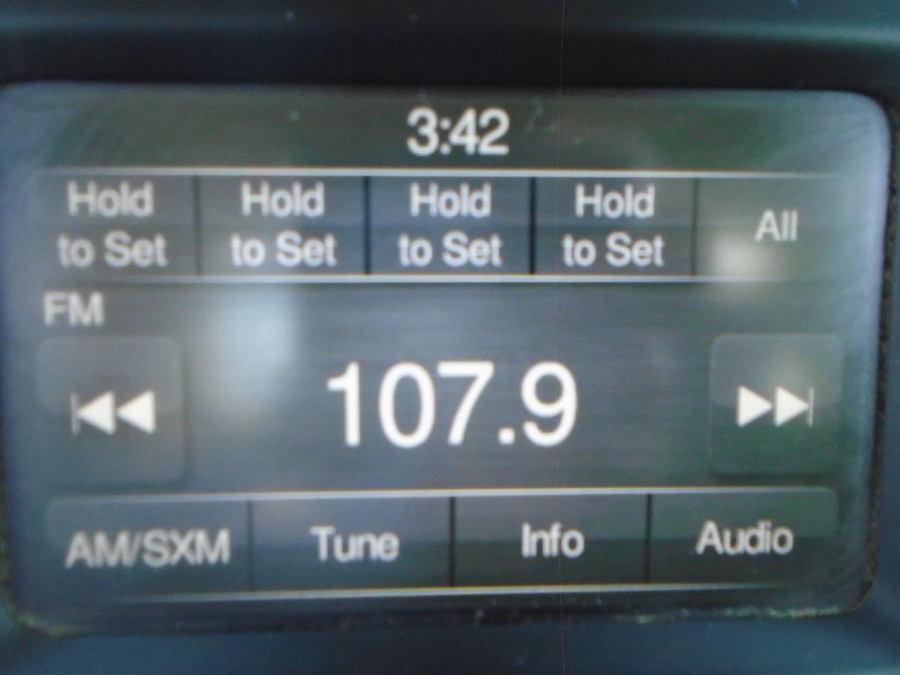 2017 RAM 1500 2WD Reg Cab 140.5  Tradesman - Photo #18
