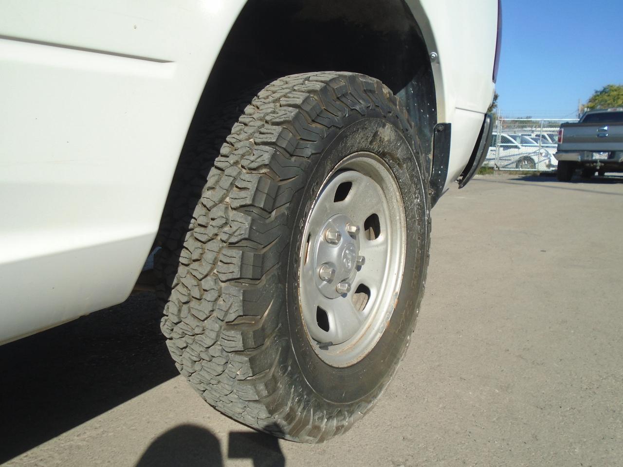2017 RAM 1500 2WD Reg Cab 140.5  Tradesman - Photo #25