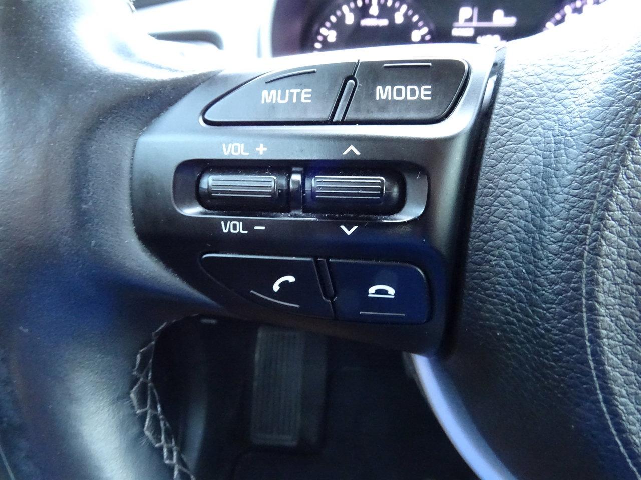 2020 Kia Rio 5-Door Base - Photo #17