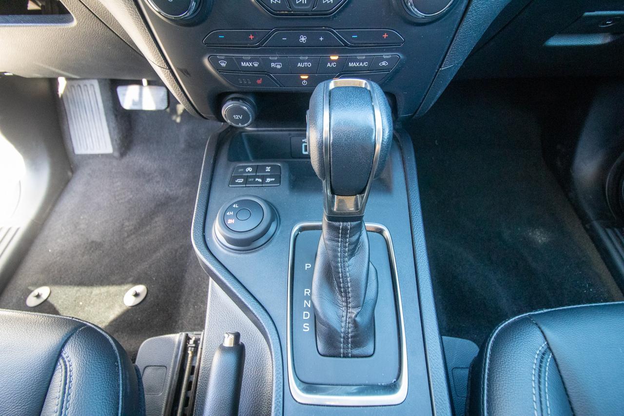 2020 Ford Ranger LARIAT 4WD SuperCrew 5' Box Photo5