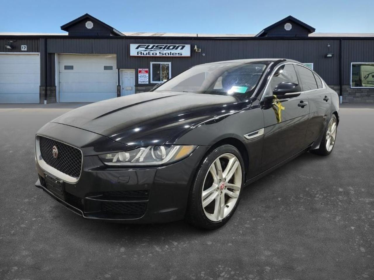 2018 Jaguar XE 30t AWD Prestige - Photo #1