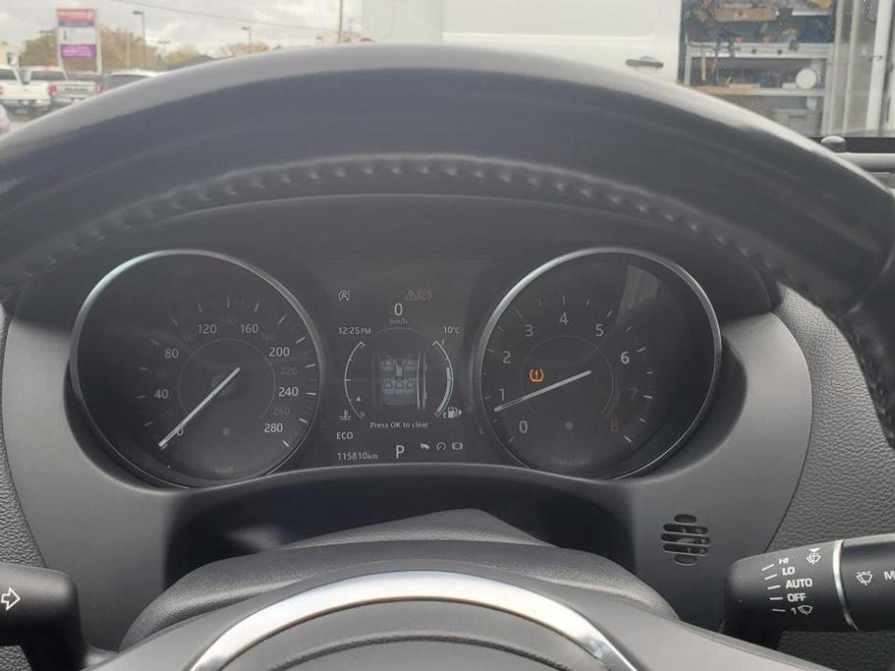 2018 Jaguar XE 30t AWD Prestige-SUNROOF-LEATHER-NAVIGATION Photo