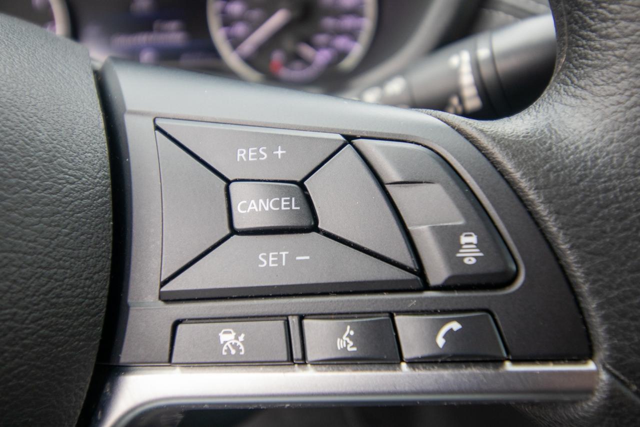 2024 Nissan Sentra SV Photo5