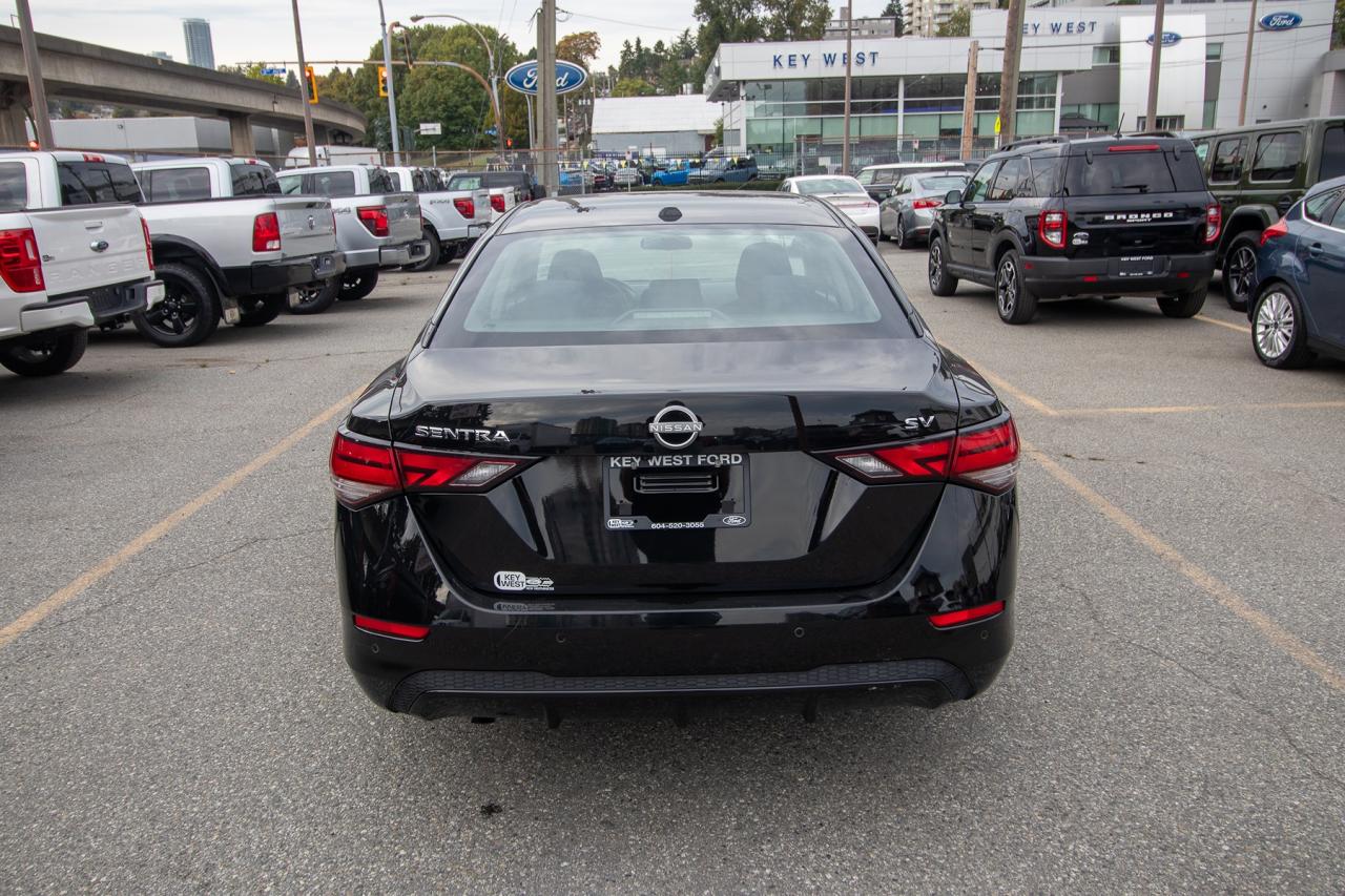 2024 Nissan Sentra SV Photo5