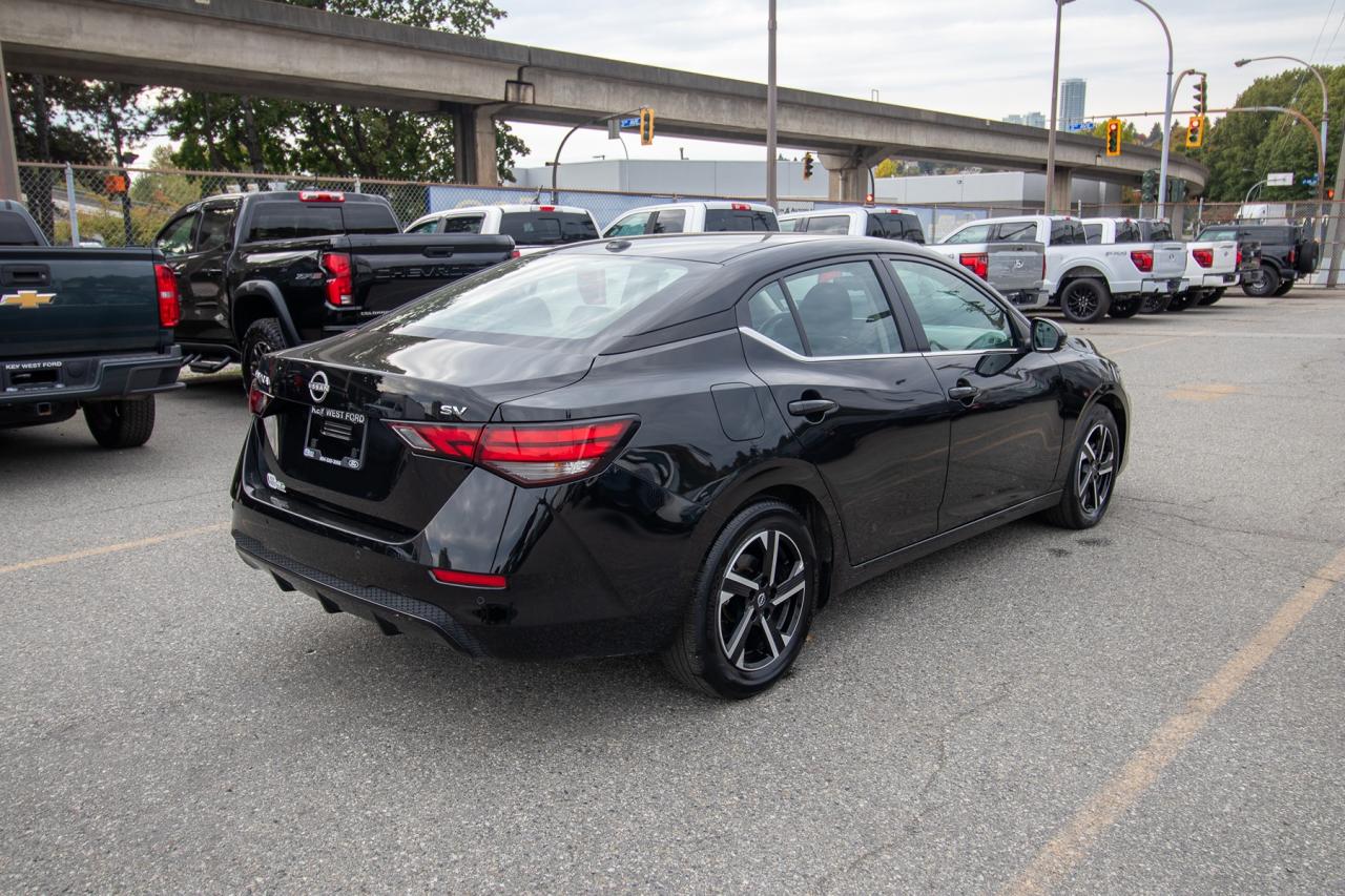 2024 Nissan Sentra SV Photo5