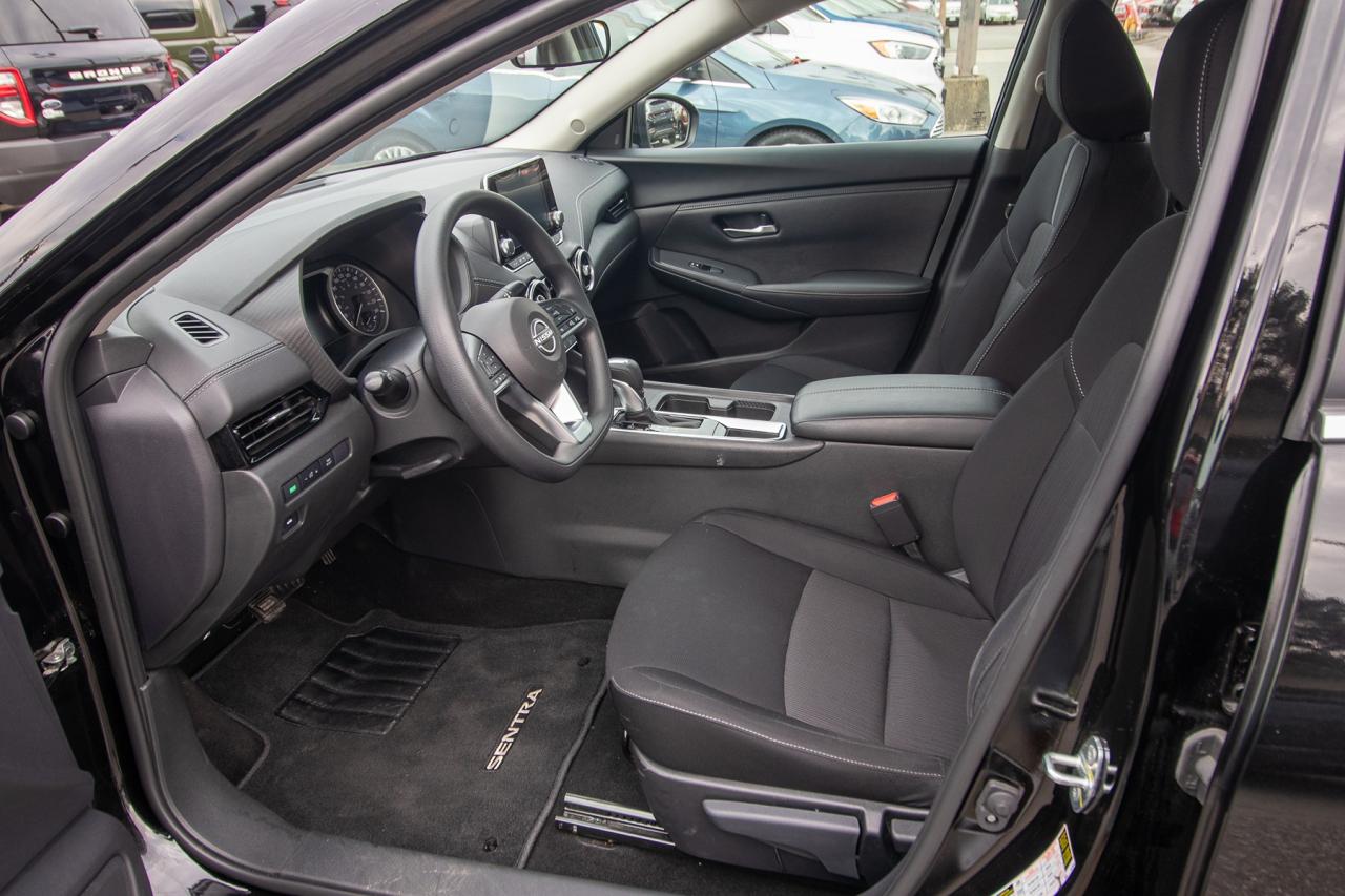 2024 Nissan Sentra SV Photo5