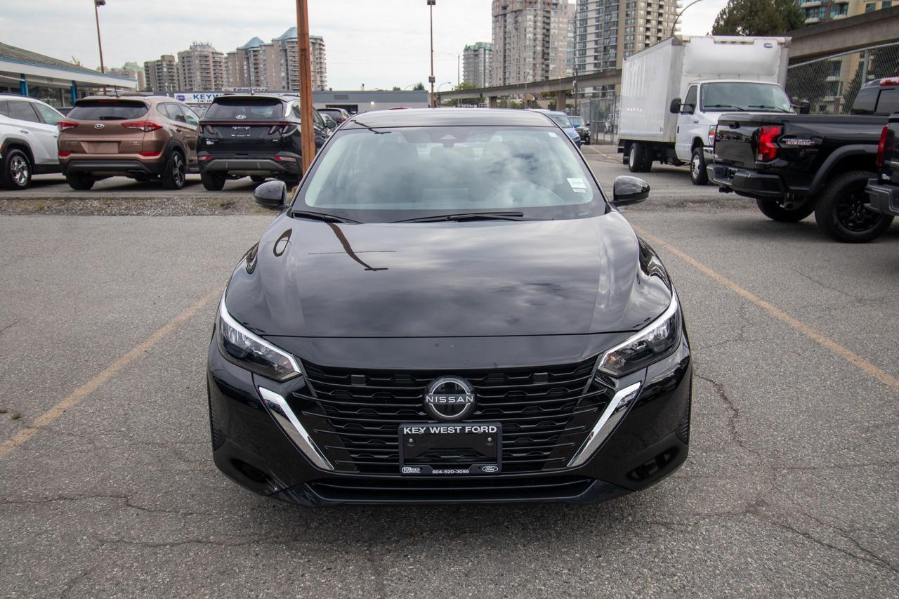 2024 Nissan Sentra SV Photo5
