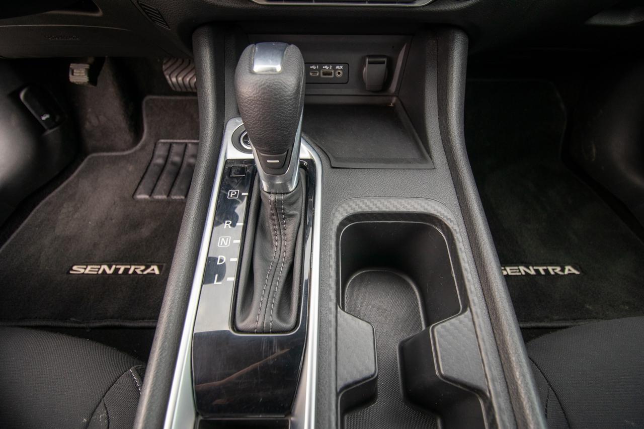 2024 Nissan Sentra SV Photo5