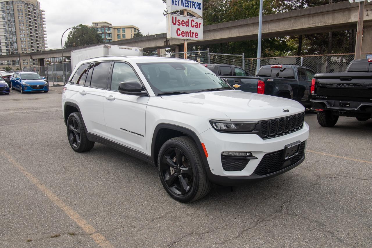 2023 Jeep Grand Cherokee LIMITED 4X4 Photo4