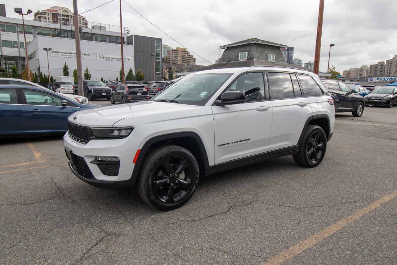 2023 Jeep Grand Cherokee LIMITED 4X4 Photo