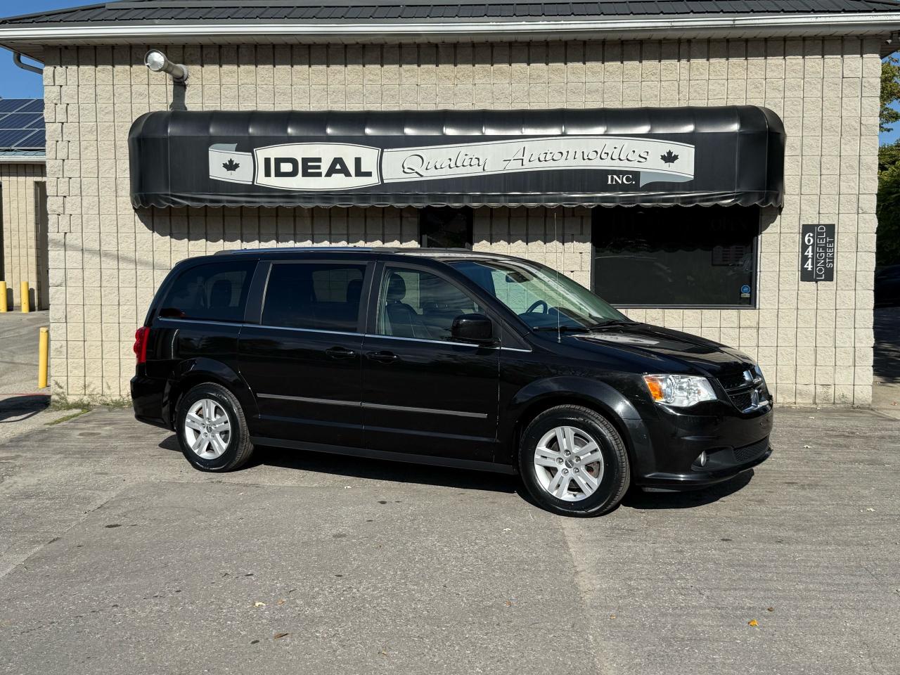 Used 2016 Dodge Grand Caravan Crew Plus for sale in Mount Brydges, ON