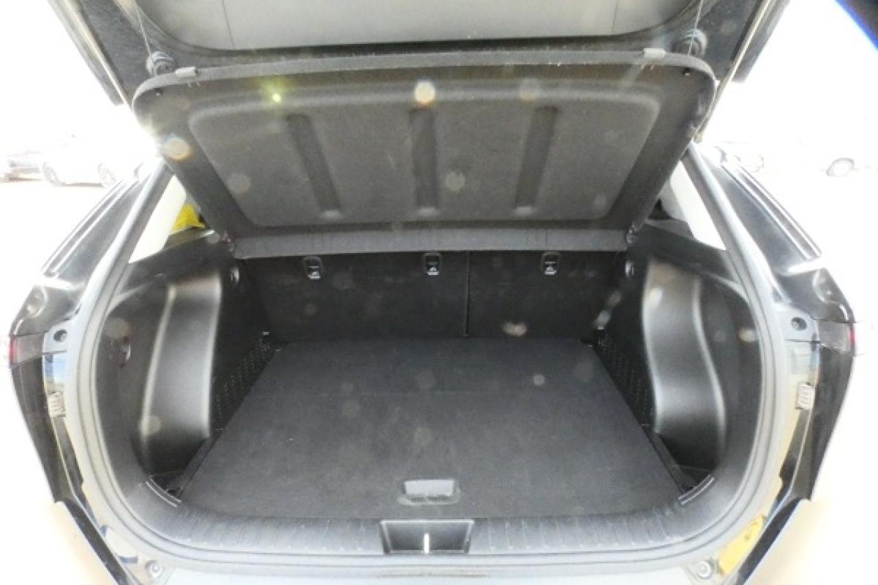 2024 Hyundai Venue Essential w/Htd cloth, BUC - Photo #9