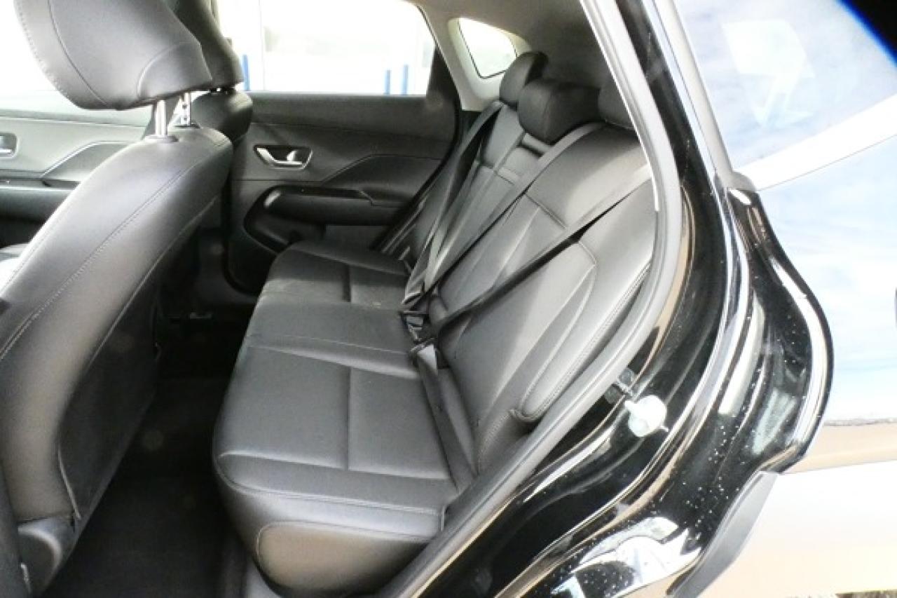 2024 Hyundai Venue Essential w/Htd cloth, BUC - Photo #10