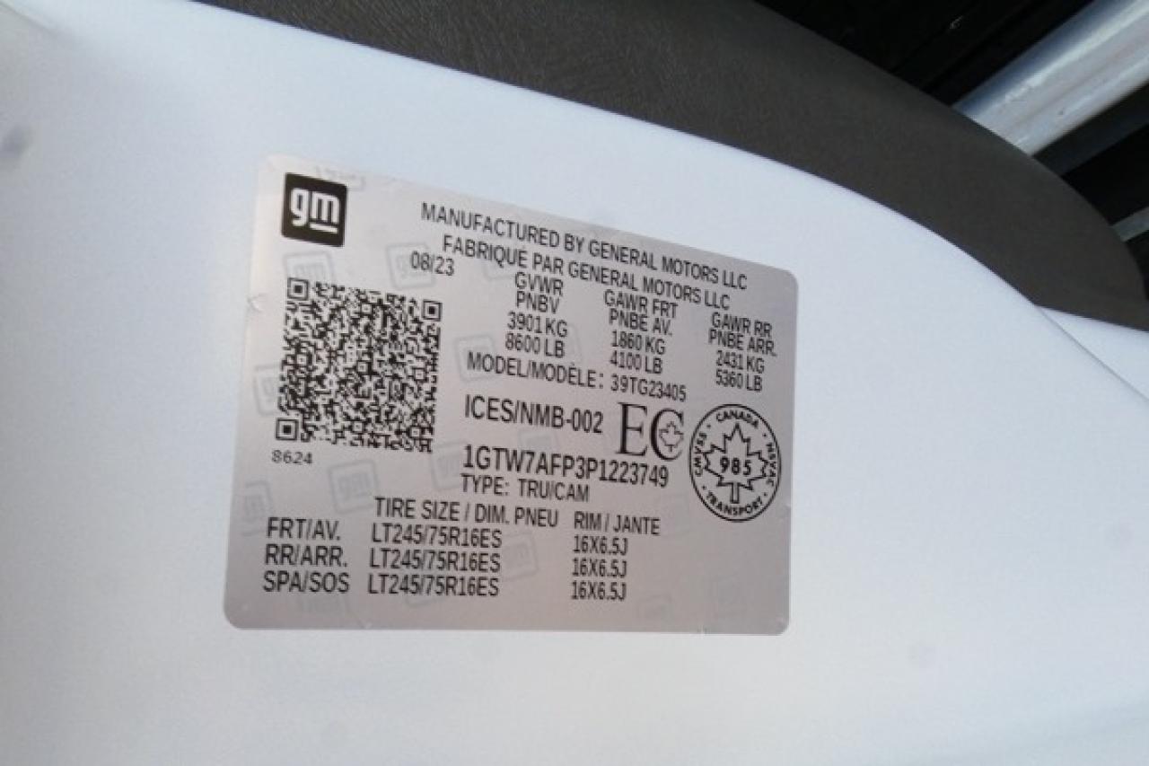 2023 GMC Savana Cargo Van RWD 2500 w/cloth seats, RVM BUC - Photo #20
