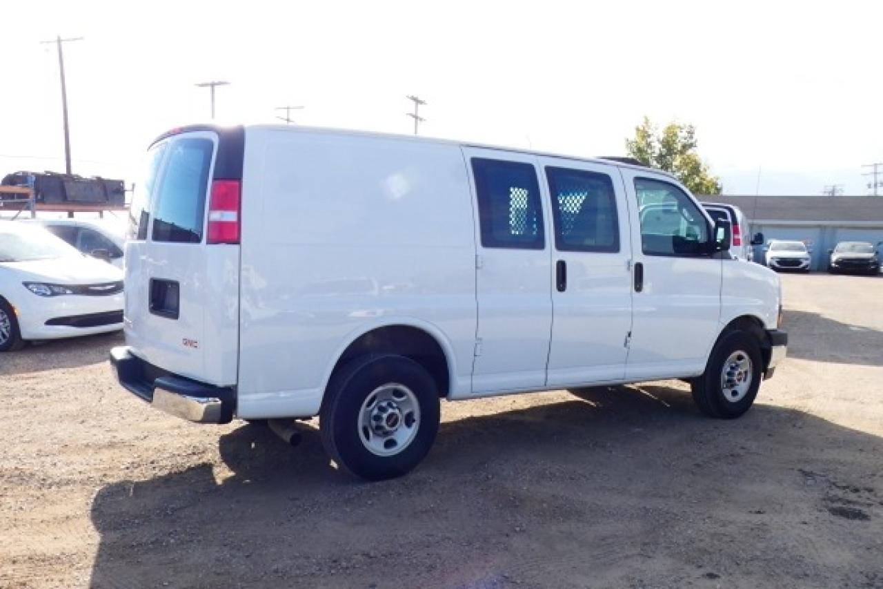 2023 GMC Savana Cargo Van RWD 2500 w/cloth seats, RVM BUC - Photo #6