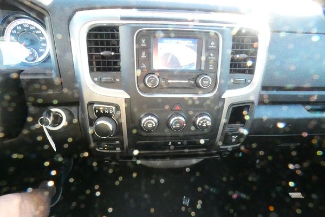2023 Dodge Ram 1500 SLT Classic 4x4 Crew Cab w/Power cloth, BUC - Photo #14