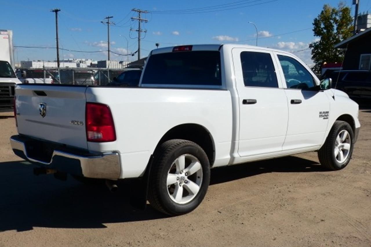 2023 Dodge Ram 1500 SLT Classic 4x4 Crew Cab w/Power cloth, BUC - Photo #6