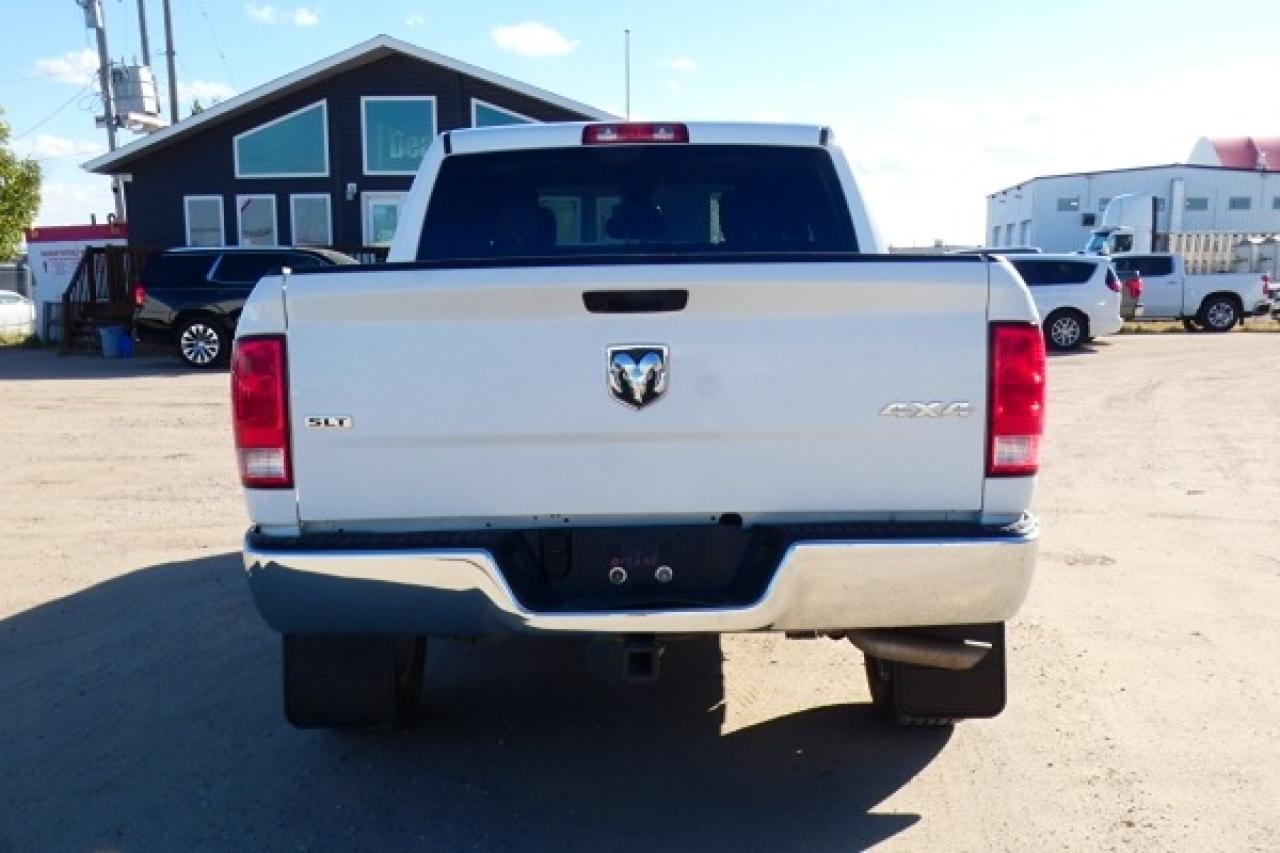 2023 Dodge Ram 1500 SLT Classic 4x4 Crew Cab w/Power cloth, BUC - Photo #7