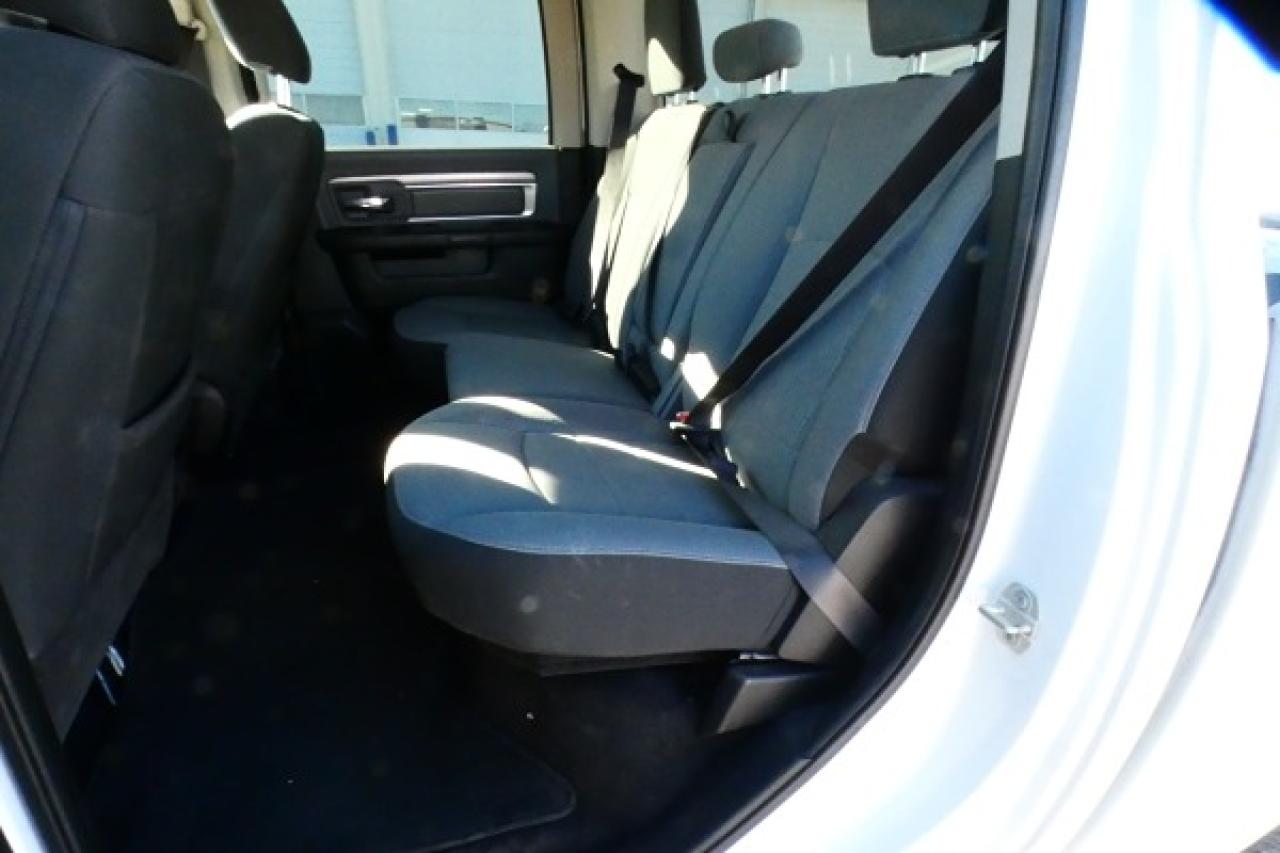 2023 Dodge Ram 1500 SLT Classic 4x4 Crew Cab w/Power cloth, BUC - Photo #9