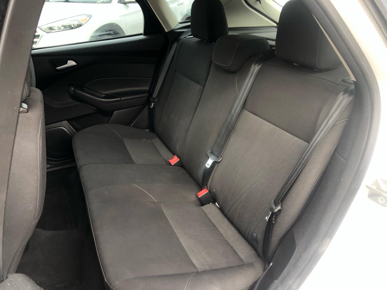 2015 Ford Focus SE / H.SEATS / BLUETOOTH Photo11