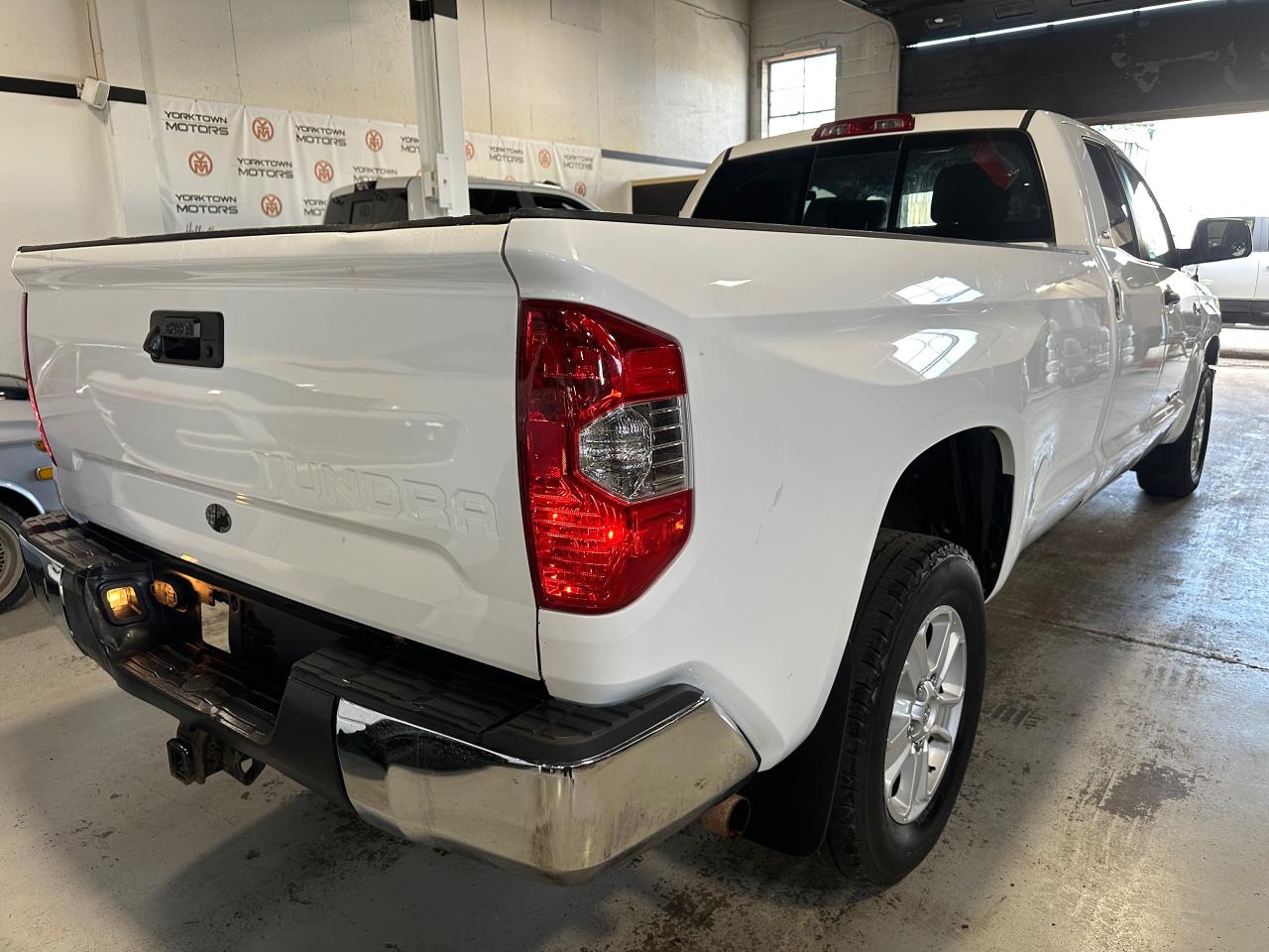 2019 Toyota Tundra 4X4 Double CAB Long SR5 Plus 5.7L - Photo #16