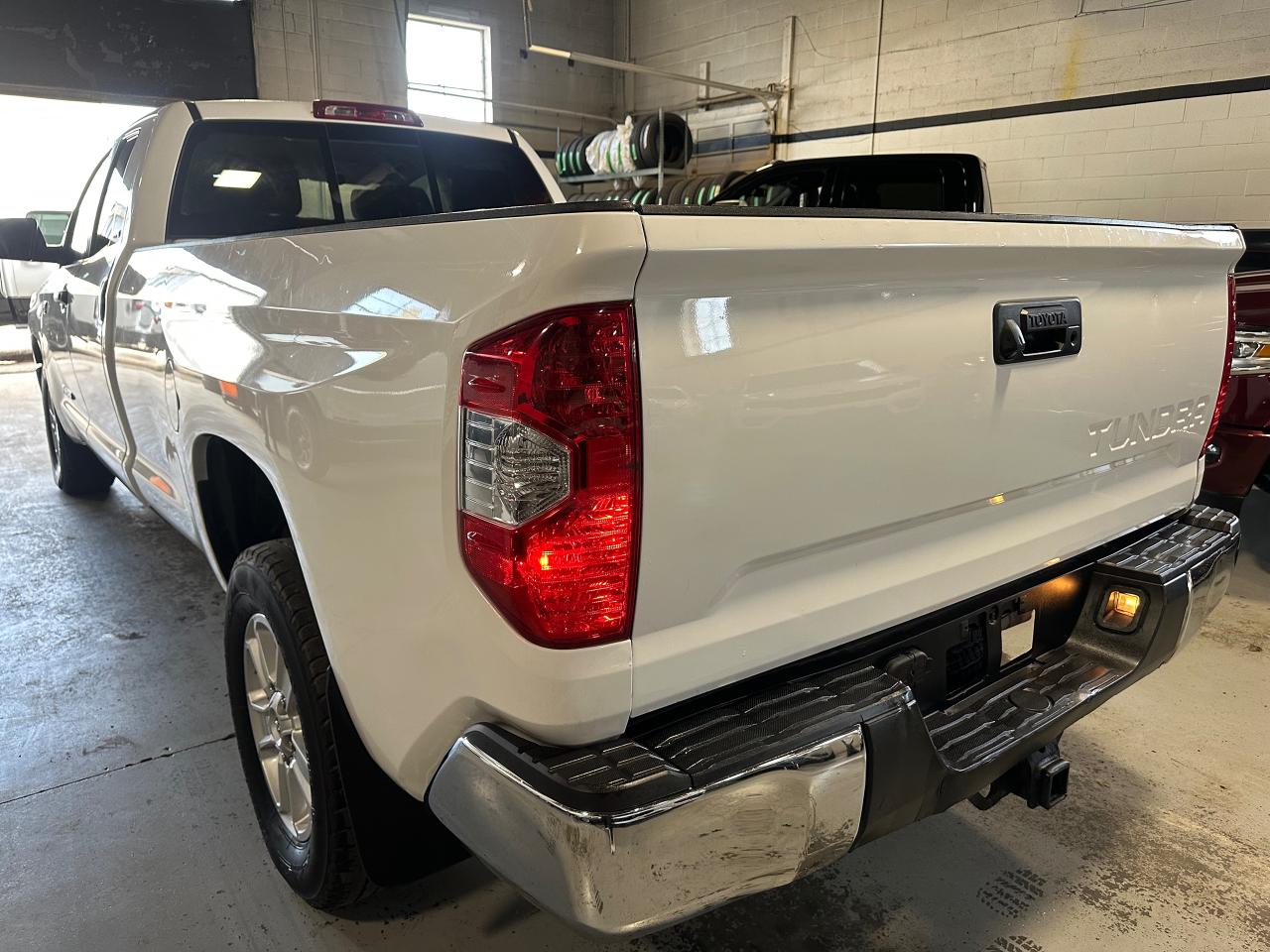 2019 Toyota Tundra 4X4 Double CAB Long SR5 Plus 5.7L - Photo #21