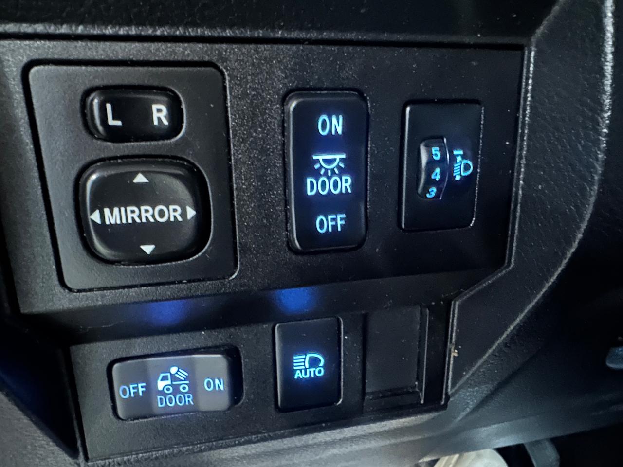 2019 Toyota Tundra 4X4 Double CAB Long SR5 Plus 5.7L - Photo #30