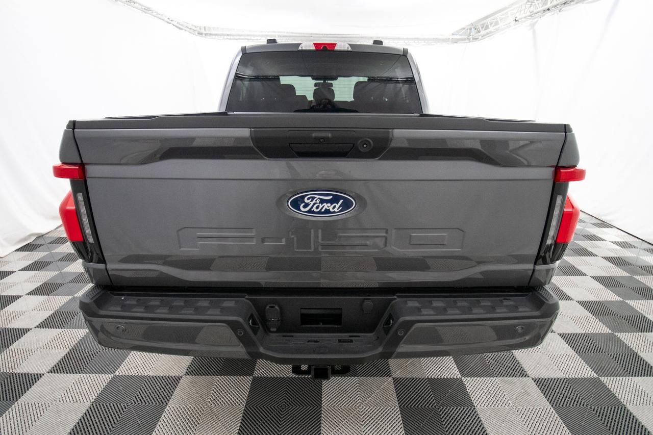 2025 Ford F-150 Lightning XLT 4WD SuperCrew 5.5' Box Photo5