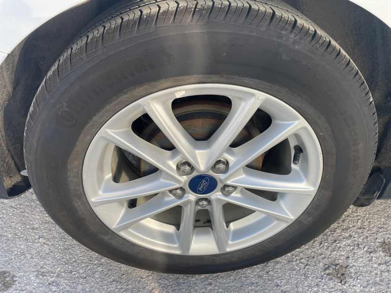 2015 Ford Focus SE Photo