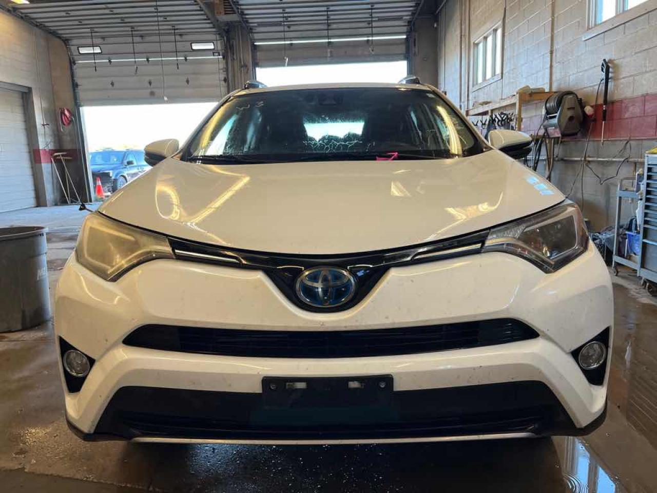 2017 Toyota RAV4 HV - Photo #2