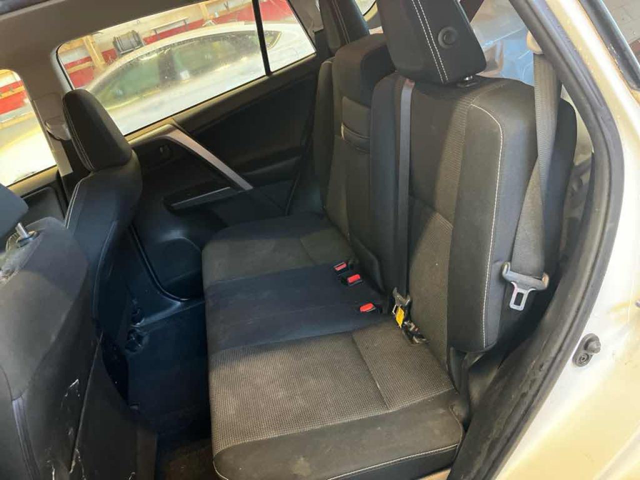 2017 Toyota RAV4 HV - Photo #12