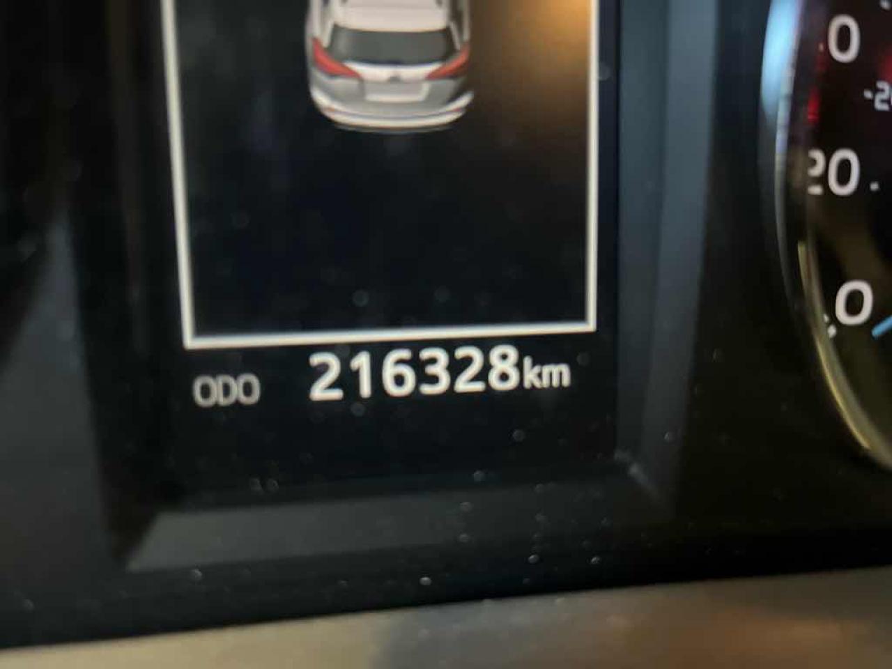 2017 Toyota RAV4 HV - Photo #14
