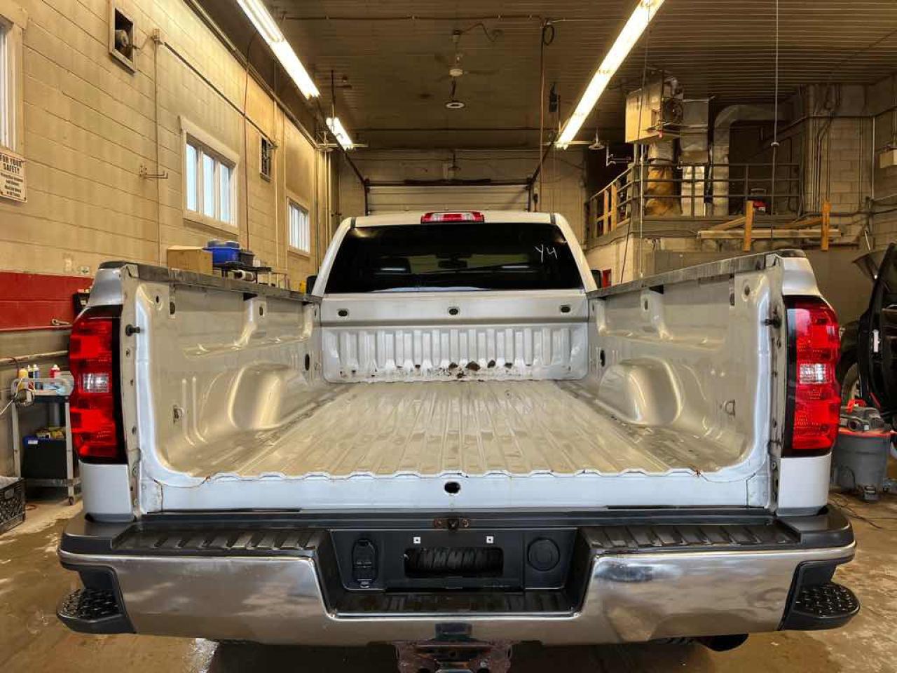 2017 CHEVRO SILVERADO K3500 - Photo #5