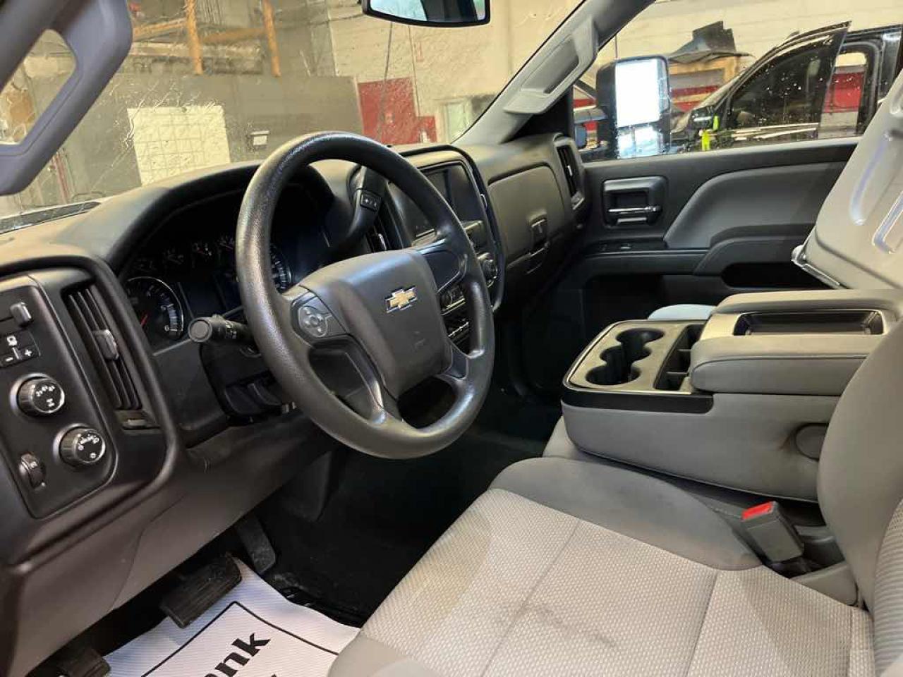 2017 CHEVRO SILVERADO K3500 - Photo #8