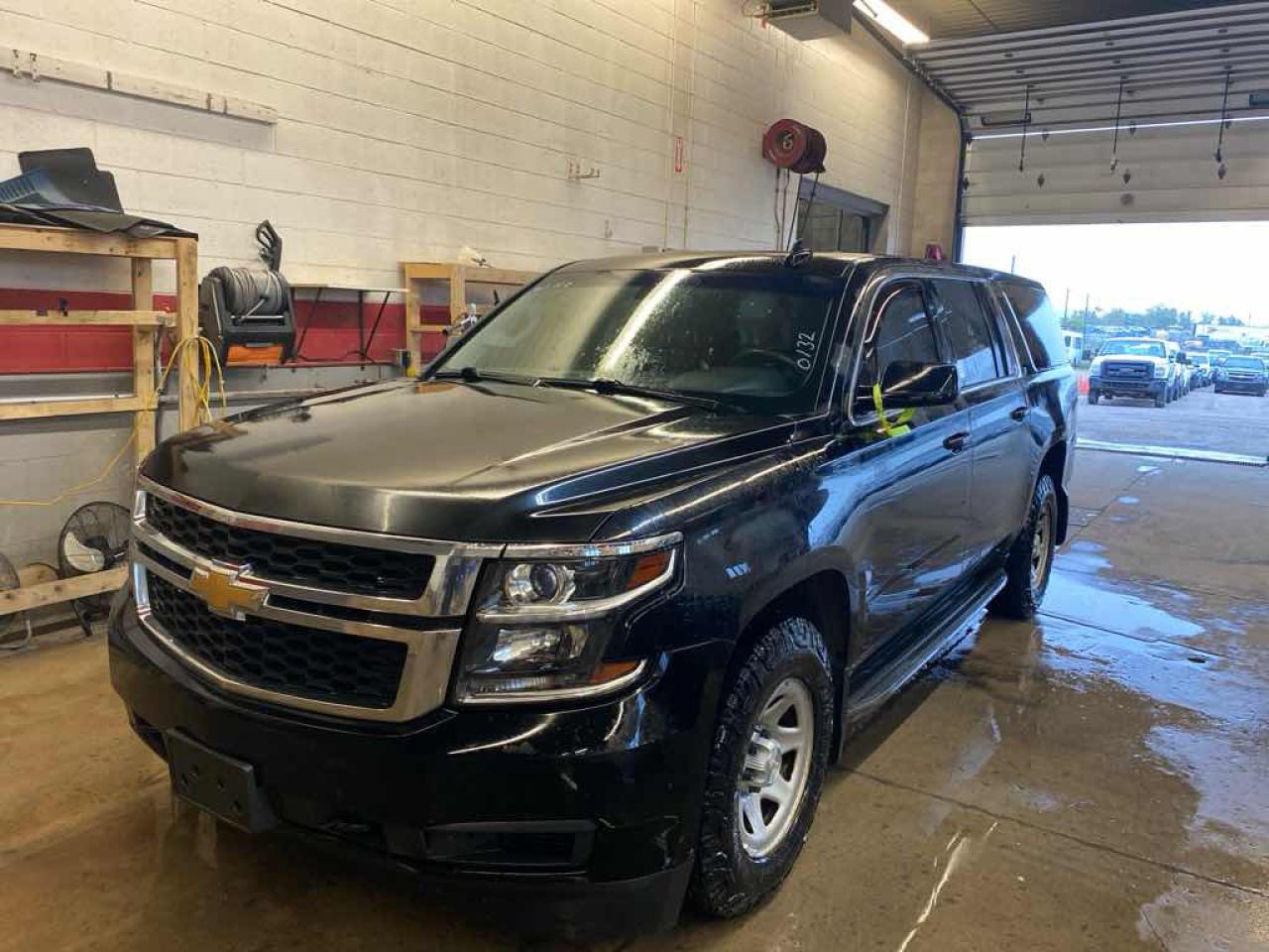 Used 2016 Chevrolet SUBURBAN K1500  for sale in Innisfil, ON