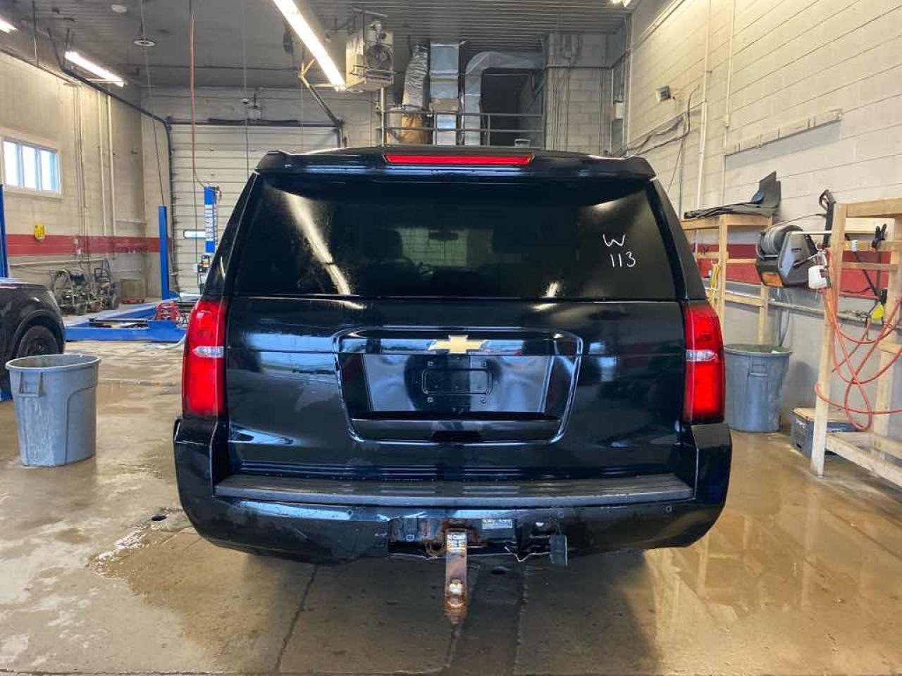 2018 CHEVRO SUBURBAN K1500 - Photo #5