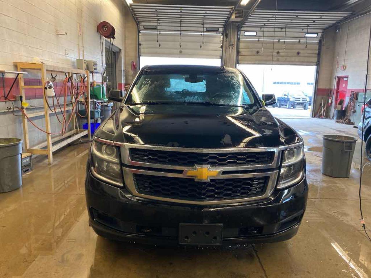 2018 CHEVRO SUBURBAN K1500 - Photo #2