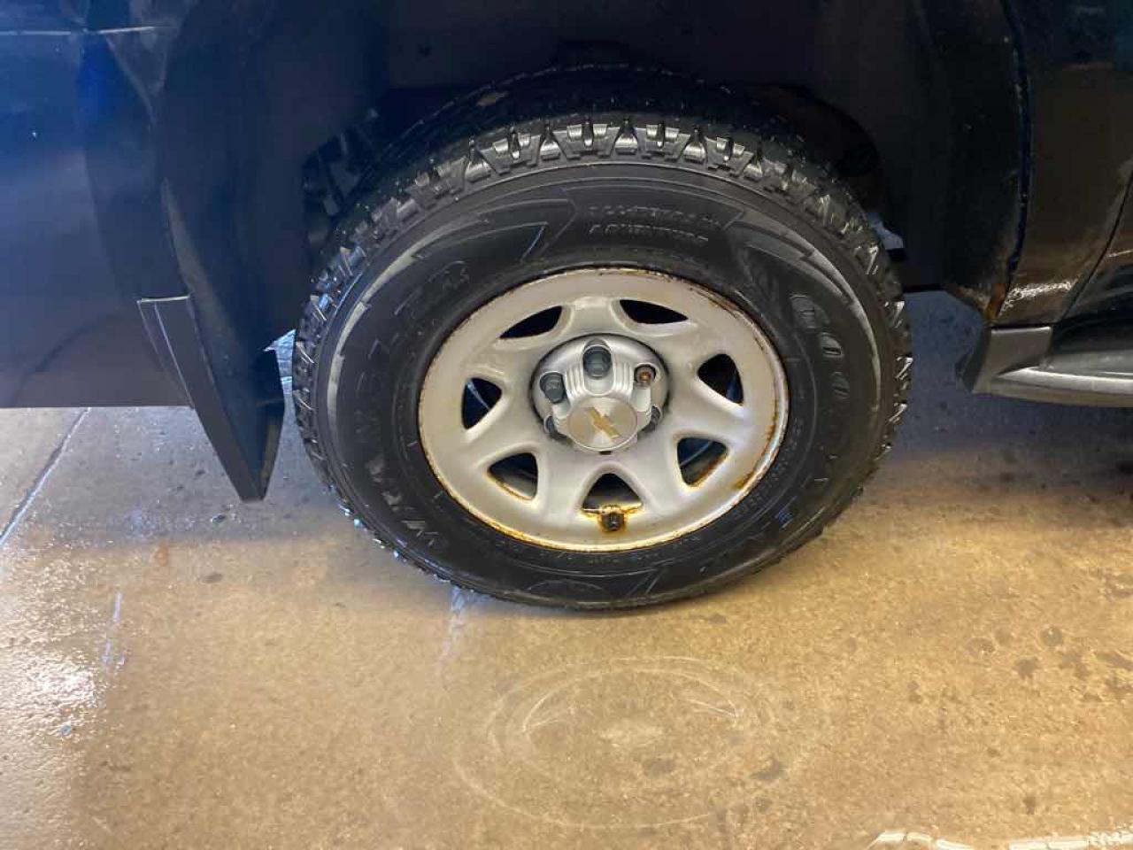 2018 CHEVRO SUBURBAN K1500 - Photo #16
