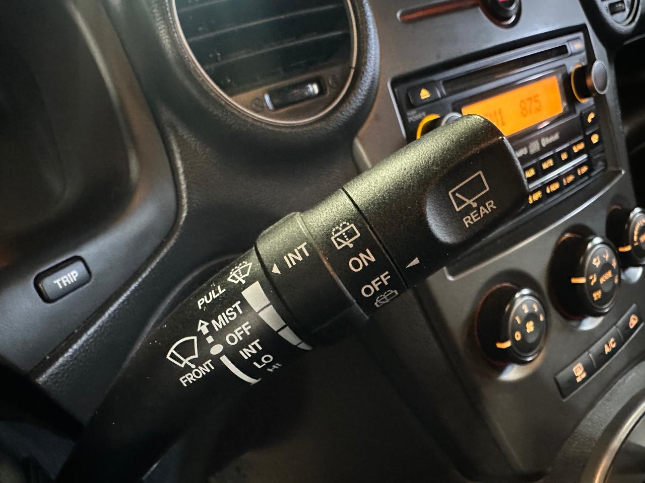2010 Kia Rondo EX w/3rd Row - Photo #31
