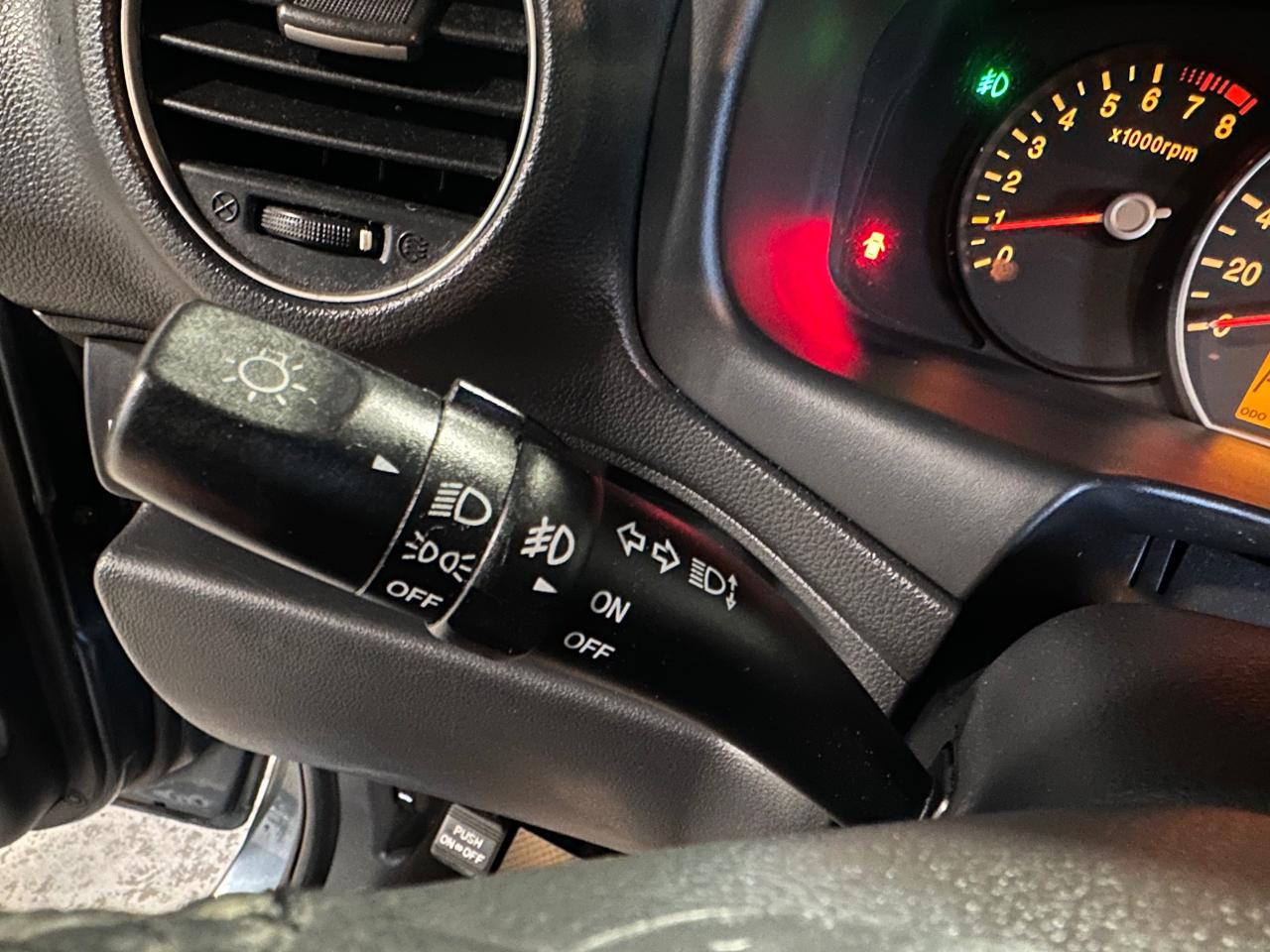 2010 Kia Rondo EX w/3rd Row - Photo #32