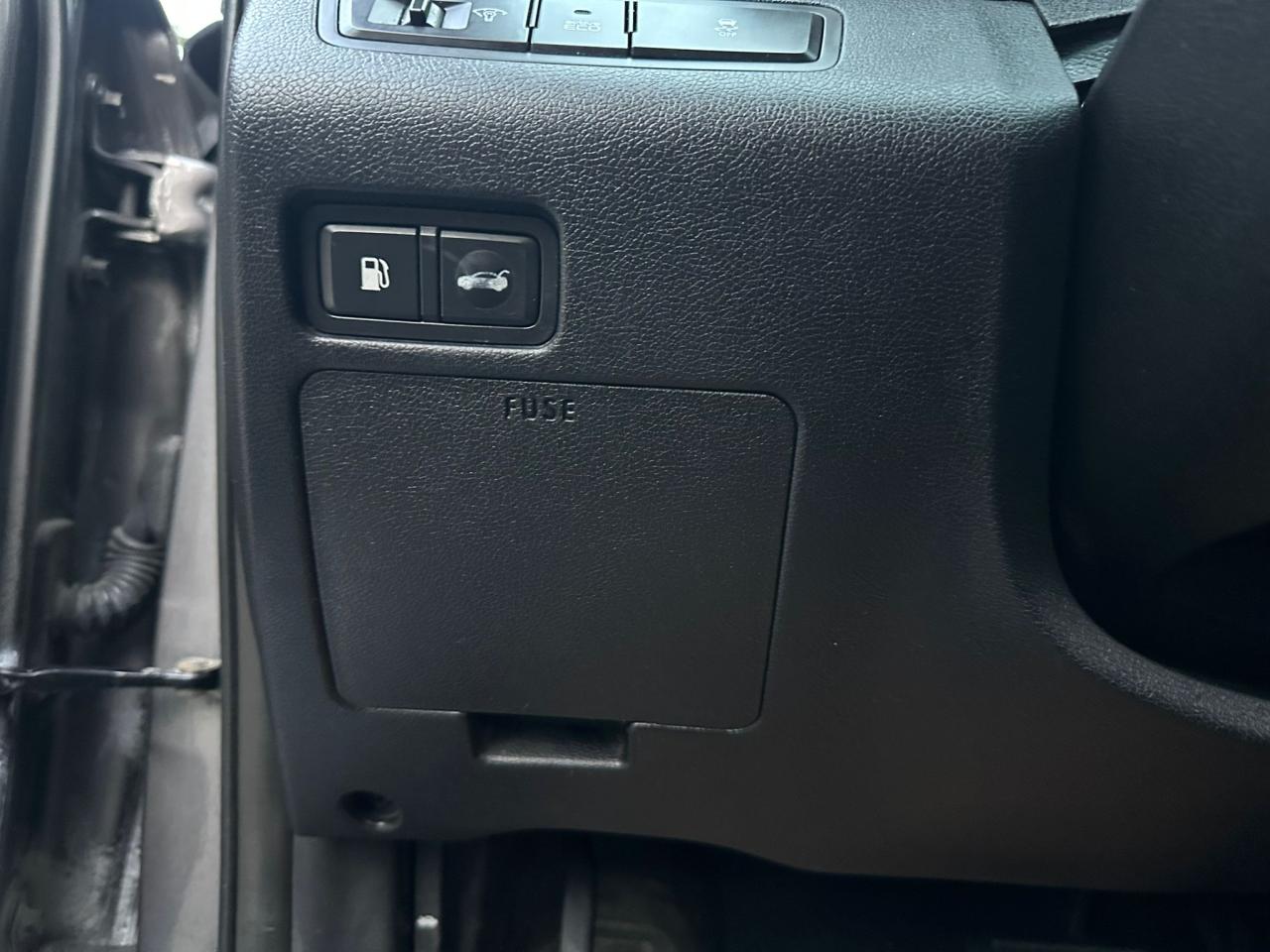 2011 Hyundai Sonata Limited w/Nav - Photo #23