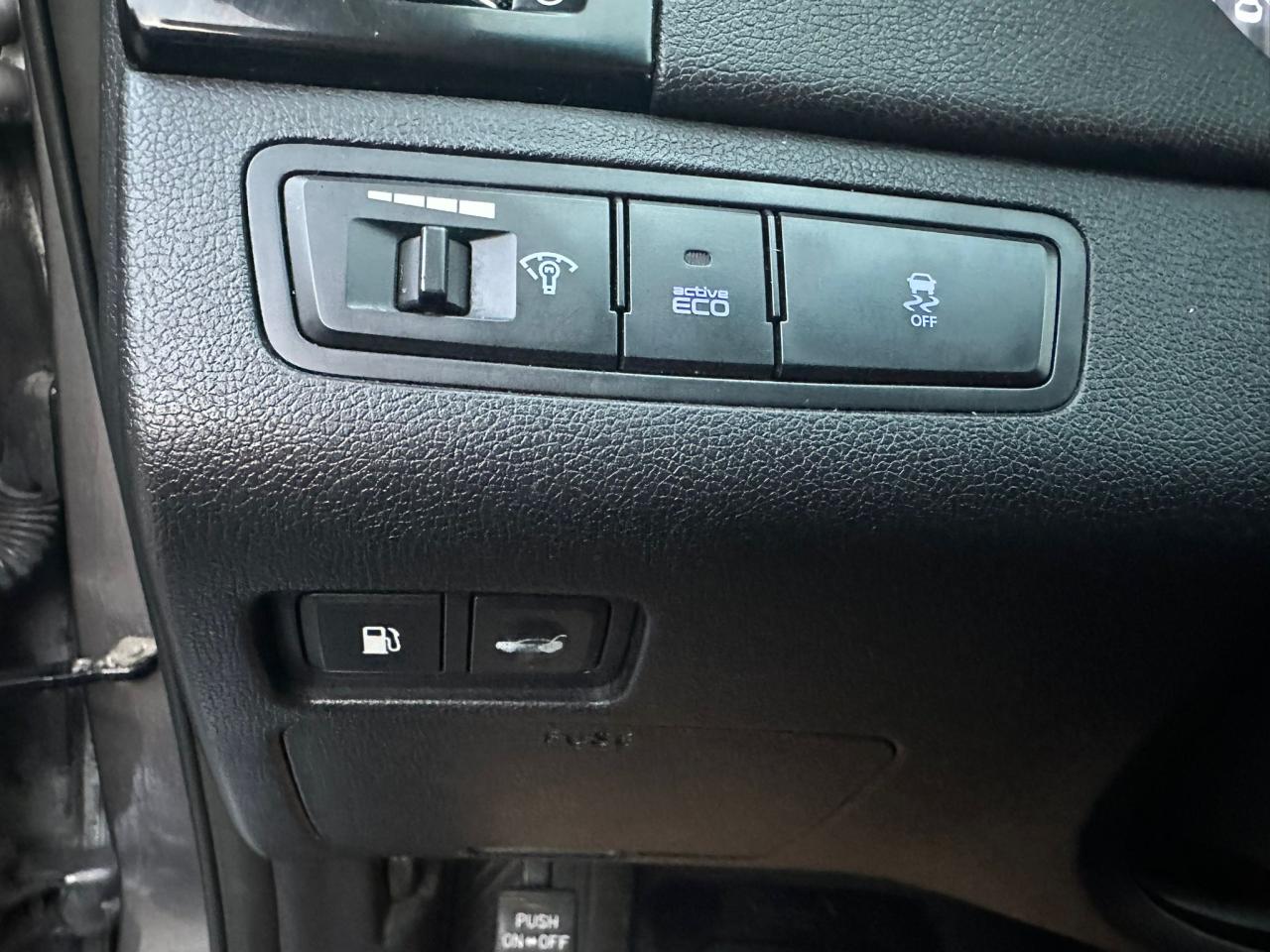 2011 Hyundai Sonata Limited w/Nav - Photo #22