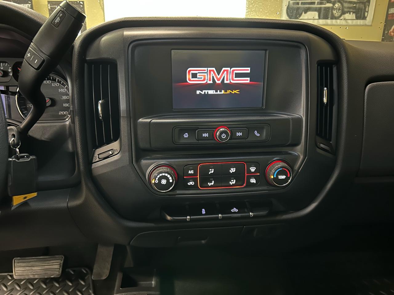 2016 GMC Sierra 1500 LT - Photo #11