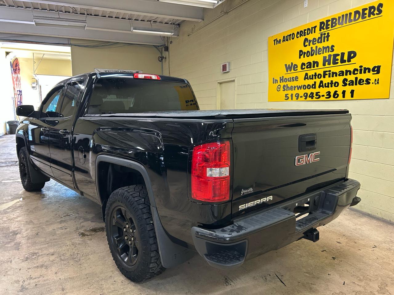 2016 GMC Sierra 1500 LT Photo3