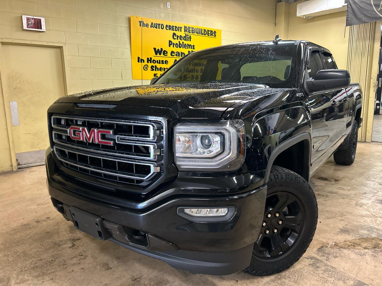 Used 2016 GMC Sierra 1500 LT for sale in Windsor, ON