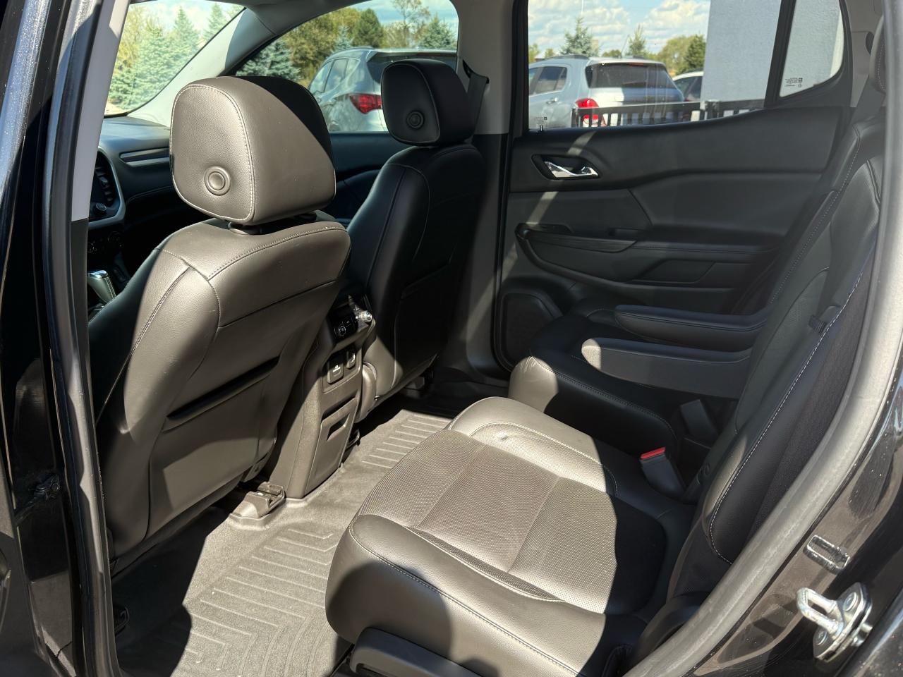 2018 GMC Acadia SLT | Navigation | Backup Camera | Sunroof - Photo #10