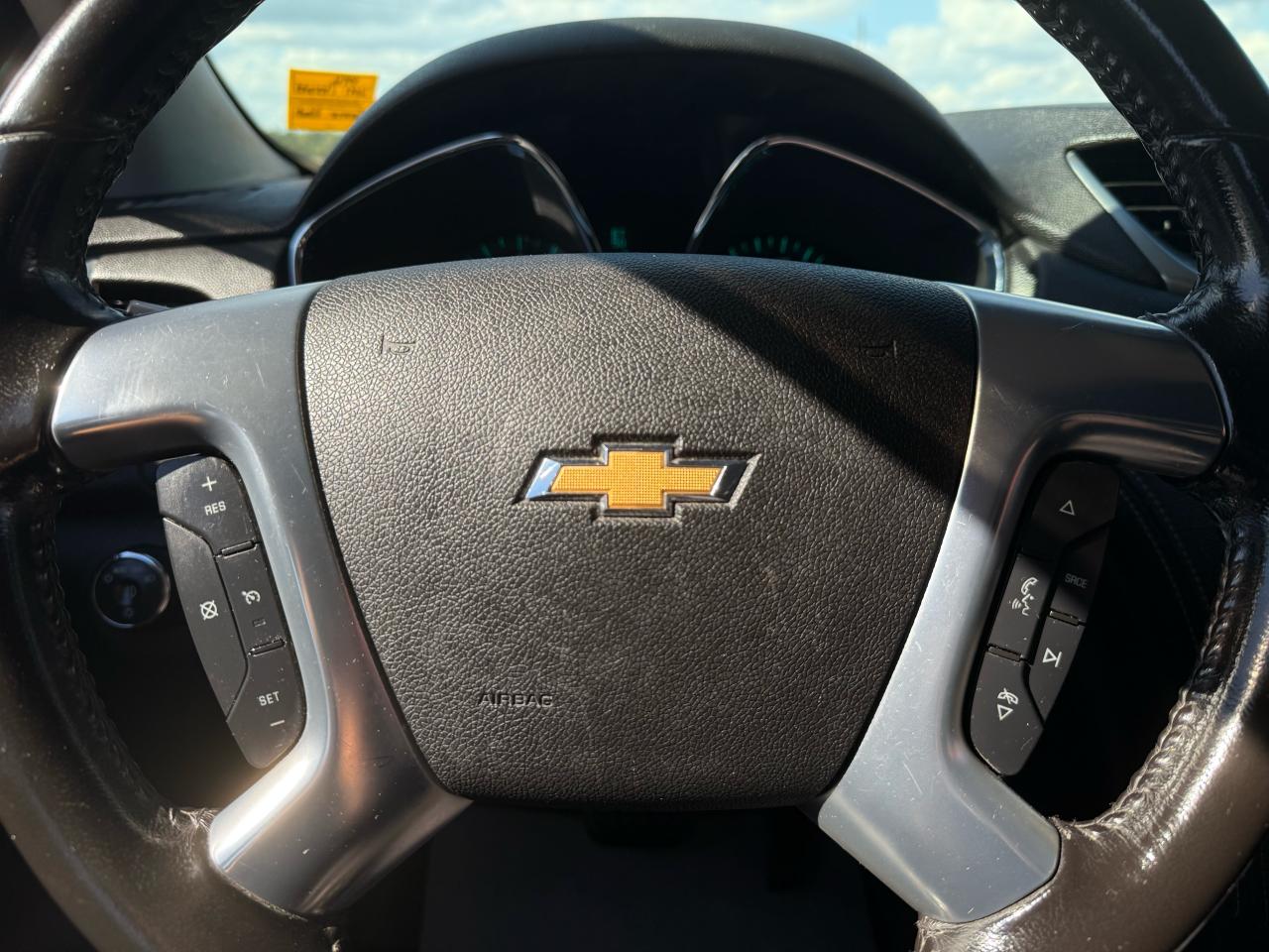 2017 Chevrolet Traverse LT | 7 Passenger | Backup Camera | Sunroof - Photo #16