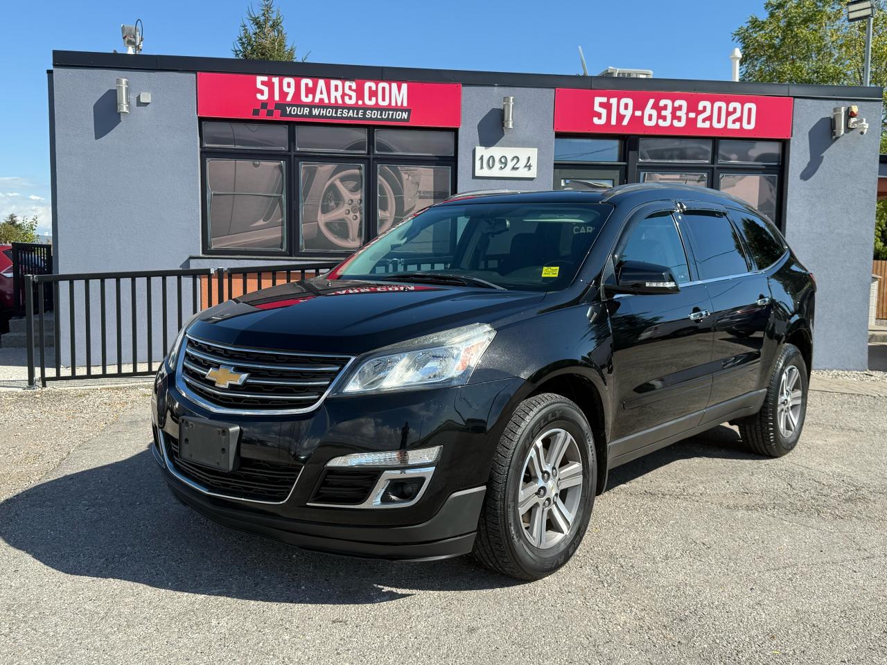 Used 2017 Chevrolet Traverse LT for sale in St. Thomas, ON