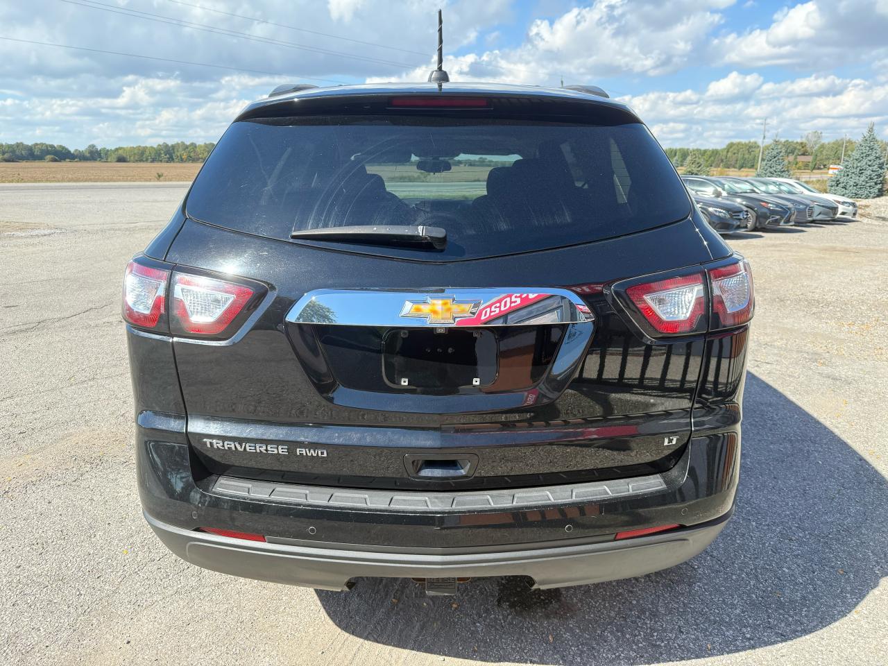 2017 Chevrolet Traverse LT | 7 Passenger | Backup Camera | Sunroof - Photo #4